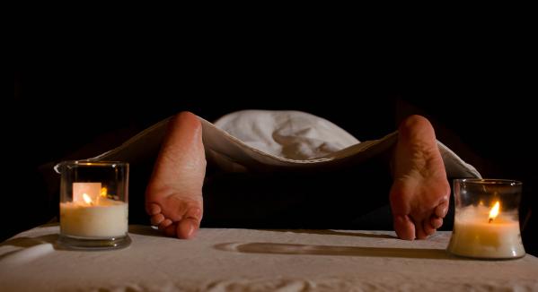 Sensual Massage: How to Use Candles to Make Him Want More