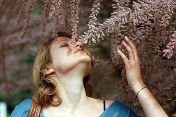 Why Does Scent Bring Back Memories?